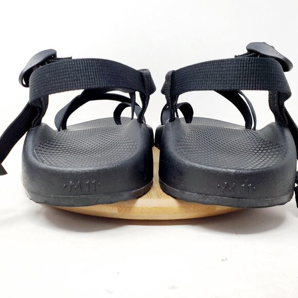Chaco Sandals Classic Mens 11 Hiking Toe Loop Water Black Straps Shoes - Picture 8 of 12